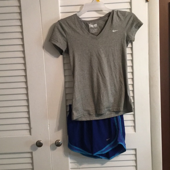 Nike Other - Gently used niki-Dri-fit outfit & additional T